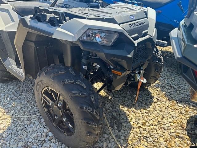 Image of Polaris Sportsman 850 equipment image 1