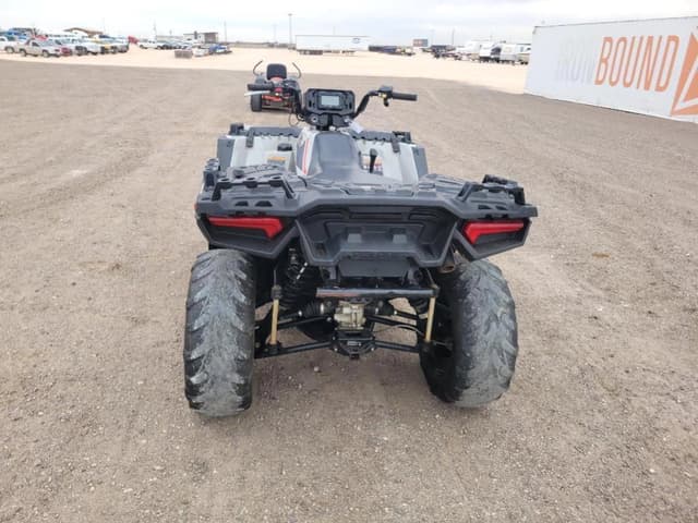 Image of Polaris Sportsman 850 equipment image 3