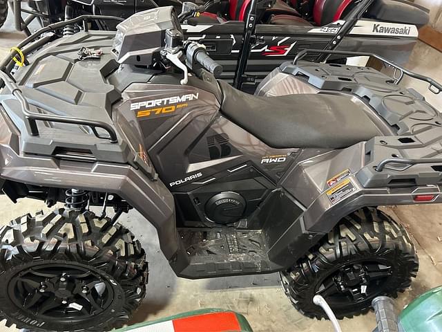 Image of Polaris Sportsman 570 equipment image 2