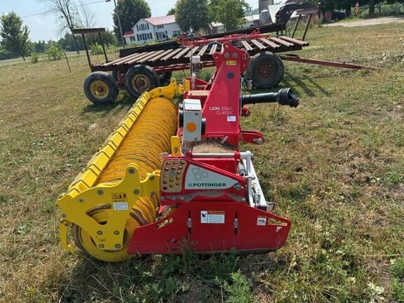 Image of Pottinger Lion 3040 Classic equipment image 1