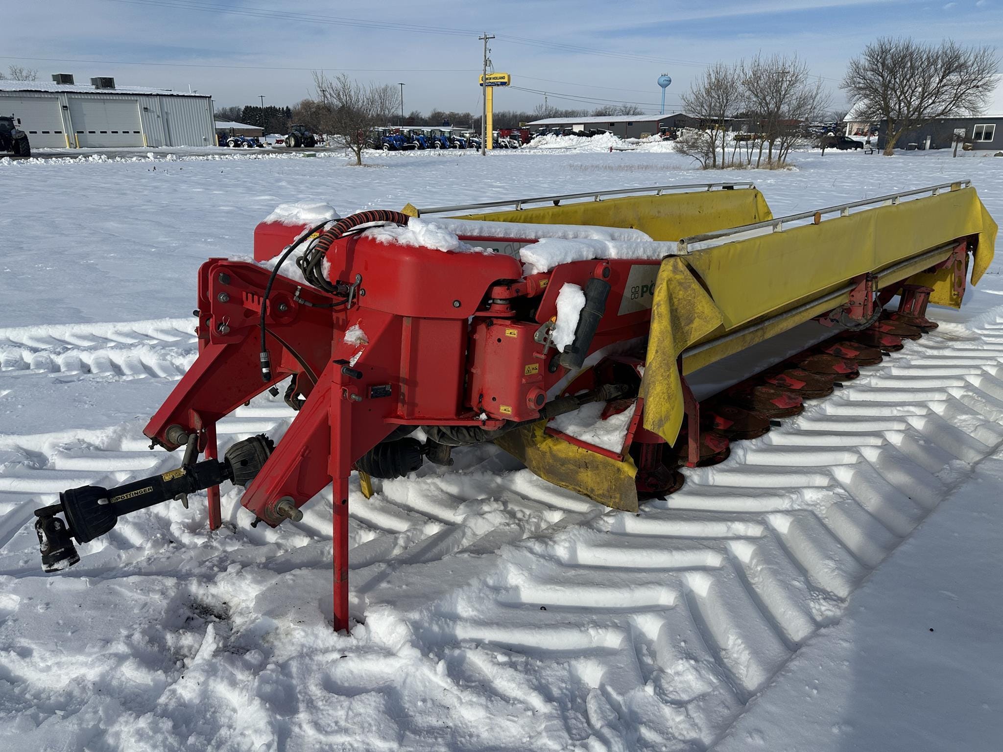 2023 Pottinger Novacat S12 Equipment Image0