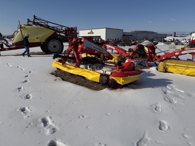 Image of Pottinger Novacat V10000 RC equipment image 3