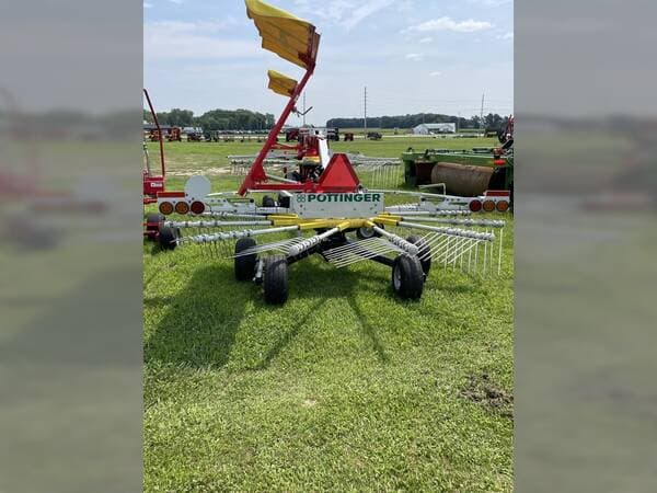 Image of Pottinger Top 692A equipment image 3