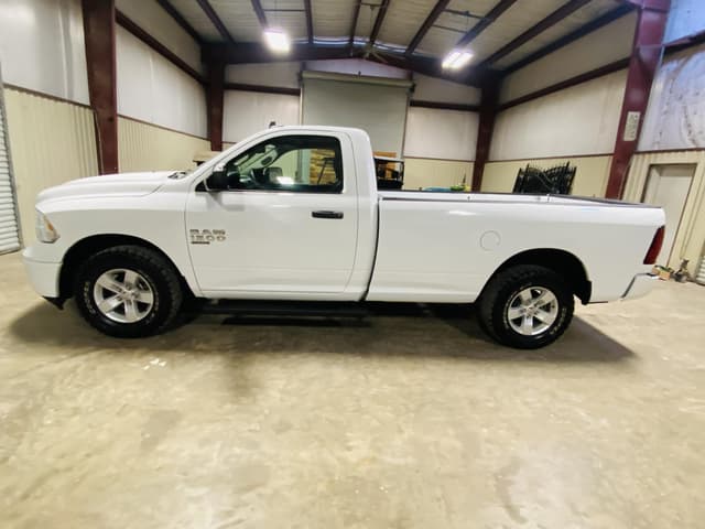 Image of Dodge Ram 1500 equipment image 2