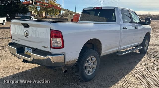 Image of Dodge Ram 2500 equipment image 4