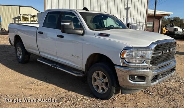 Image of Dodge Ram 2500 equipment image 2