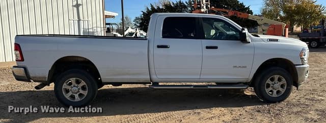 Image of Dodge Ram 2500 equipment image 3