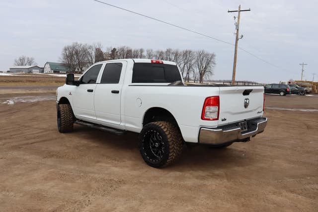 Image of Dodge Ram 2500HD equipment image 4