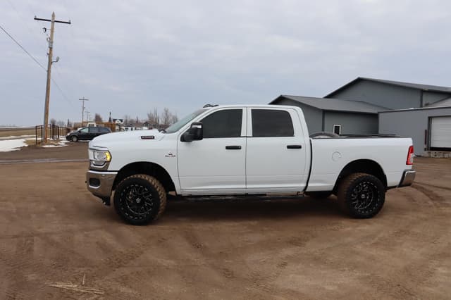 Image of Dodge Ram 2500HD equipment image 3