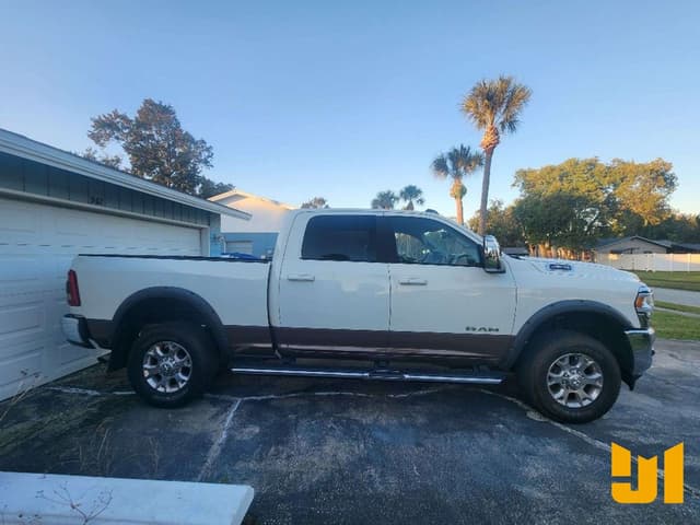 Image of Dodge Ram 2500 equipment image 1