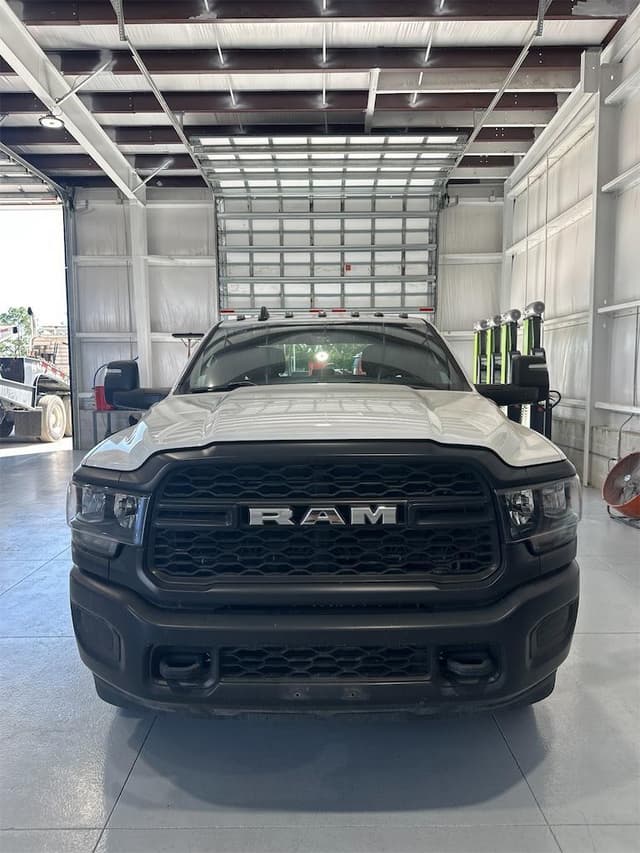 Image of Dodge Ram 3500 equipment image 1