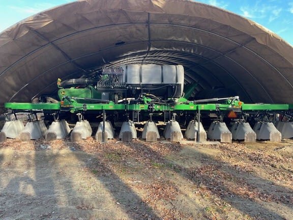 2023 Willmar 915 Equipment Image0