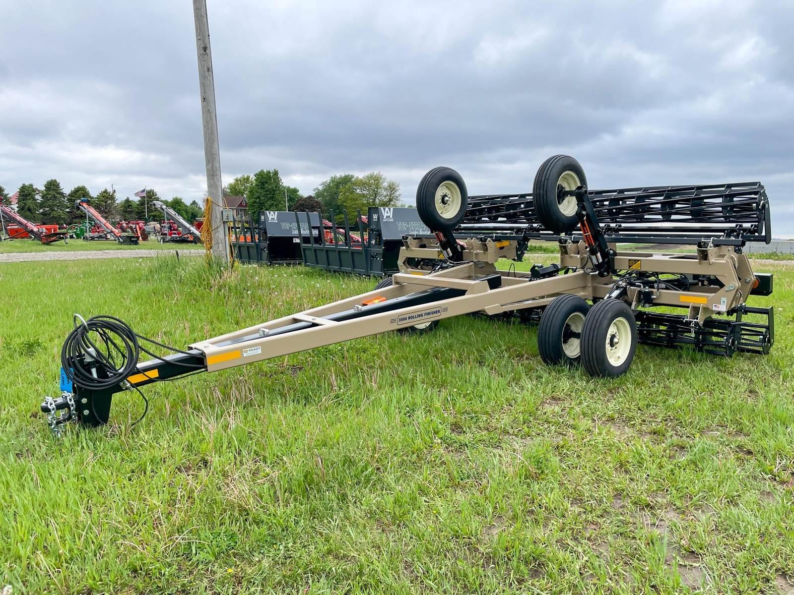 2024 Remlinger 3500 Equipment Image0