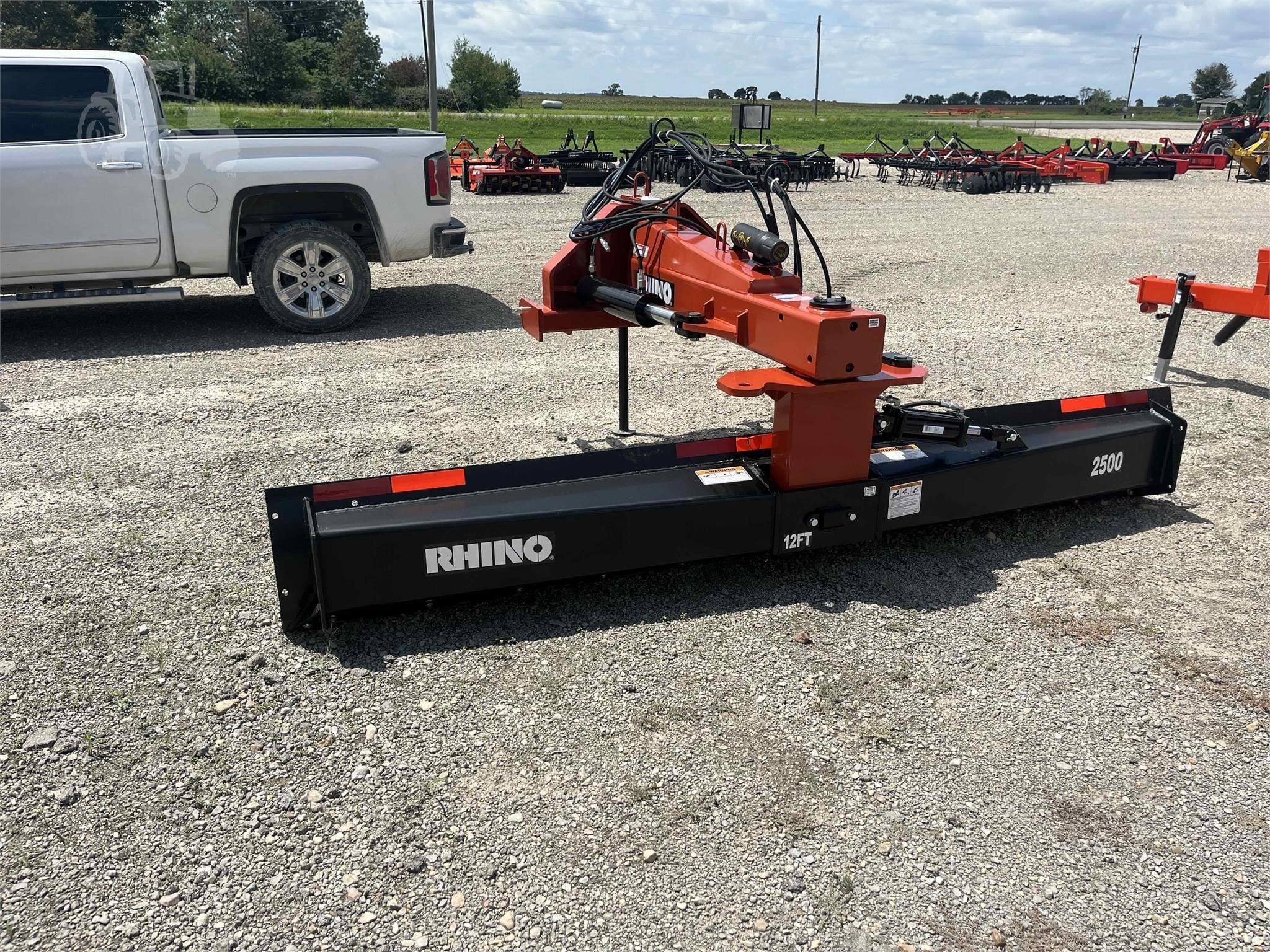 2023 Rhino 2500 Equipment Image0