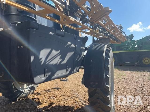Image of RoGator RG1300C equipment image 4