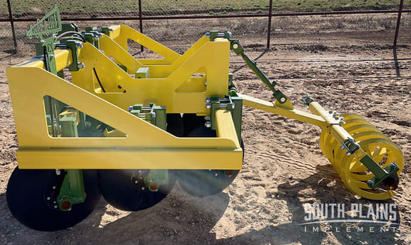 2023 Roll A Cone Track Filler Equipment Image0