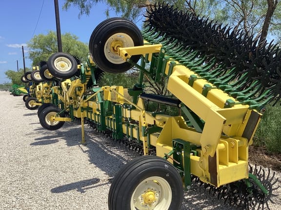 2023 Roll A Cone Roll-A-Picker Equipment Image0