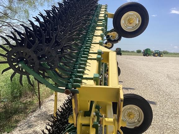 Image of Roll A Cone Roll-A-Picker equipment image 1