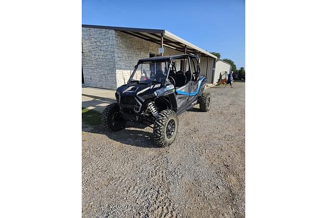 Image of Polaris RZR XP 1000 Crew equipment image 4