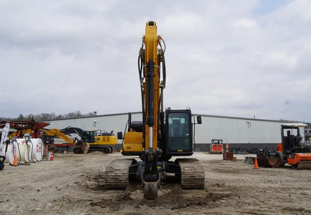 Image of SANY SY225C equipment image 2