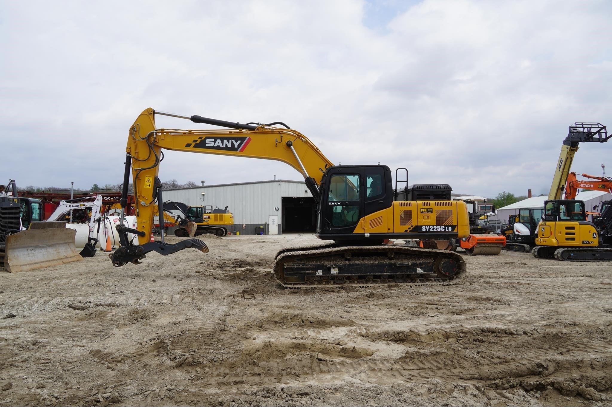 2023 SANY SY225C Equipment Image0