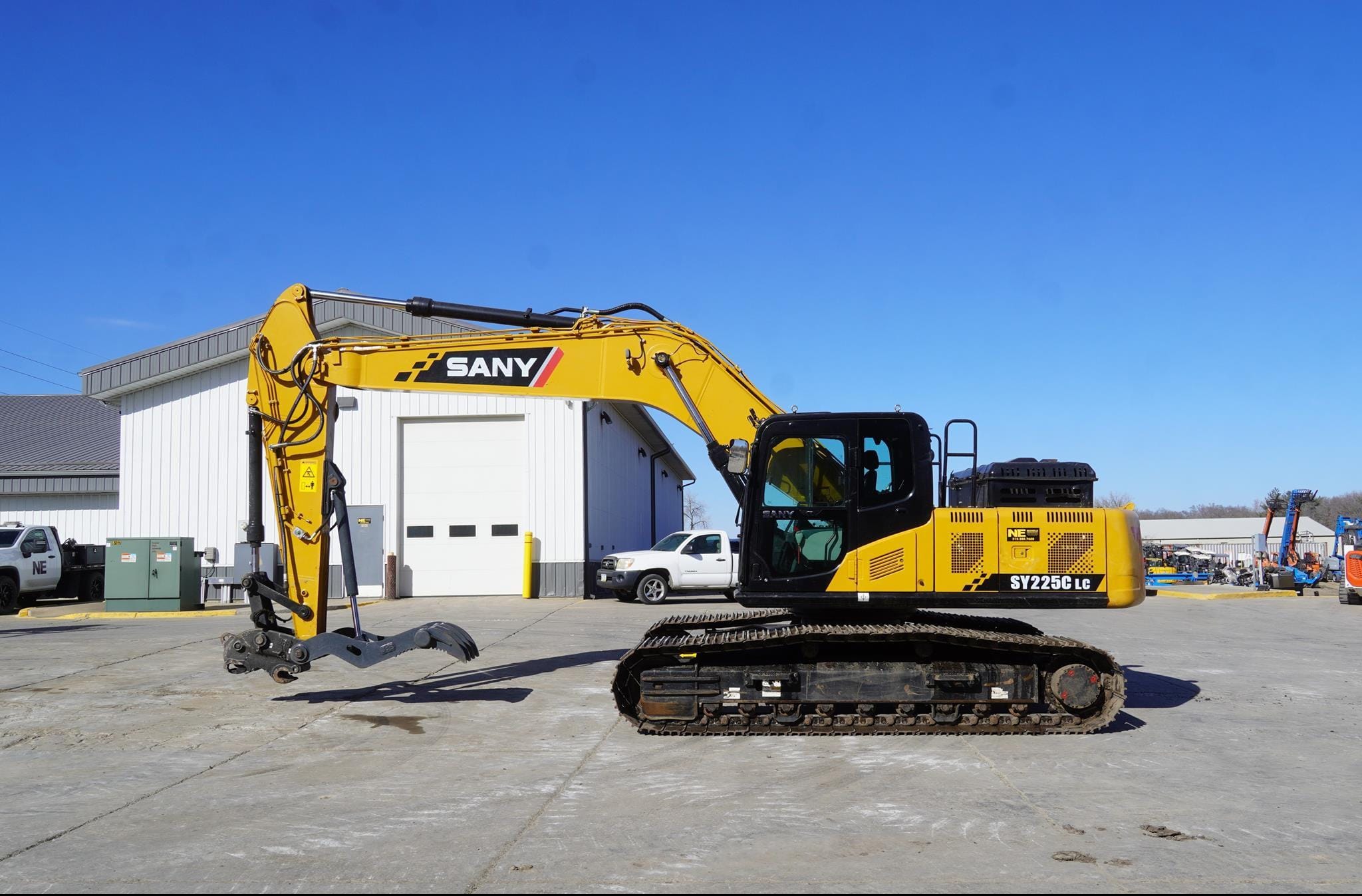 2023 SANY SY225C LC Equipment Image0
