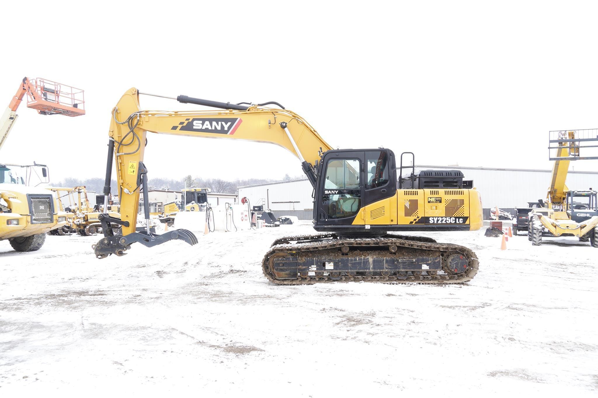 2023 SANY SY225C LC Equipment Image0