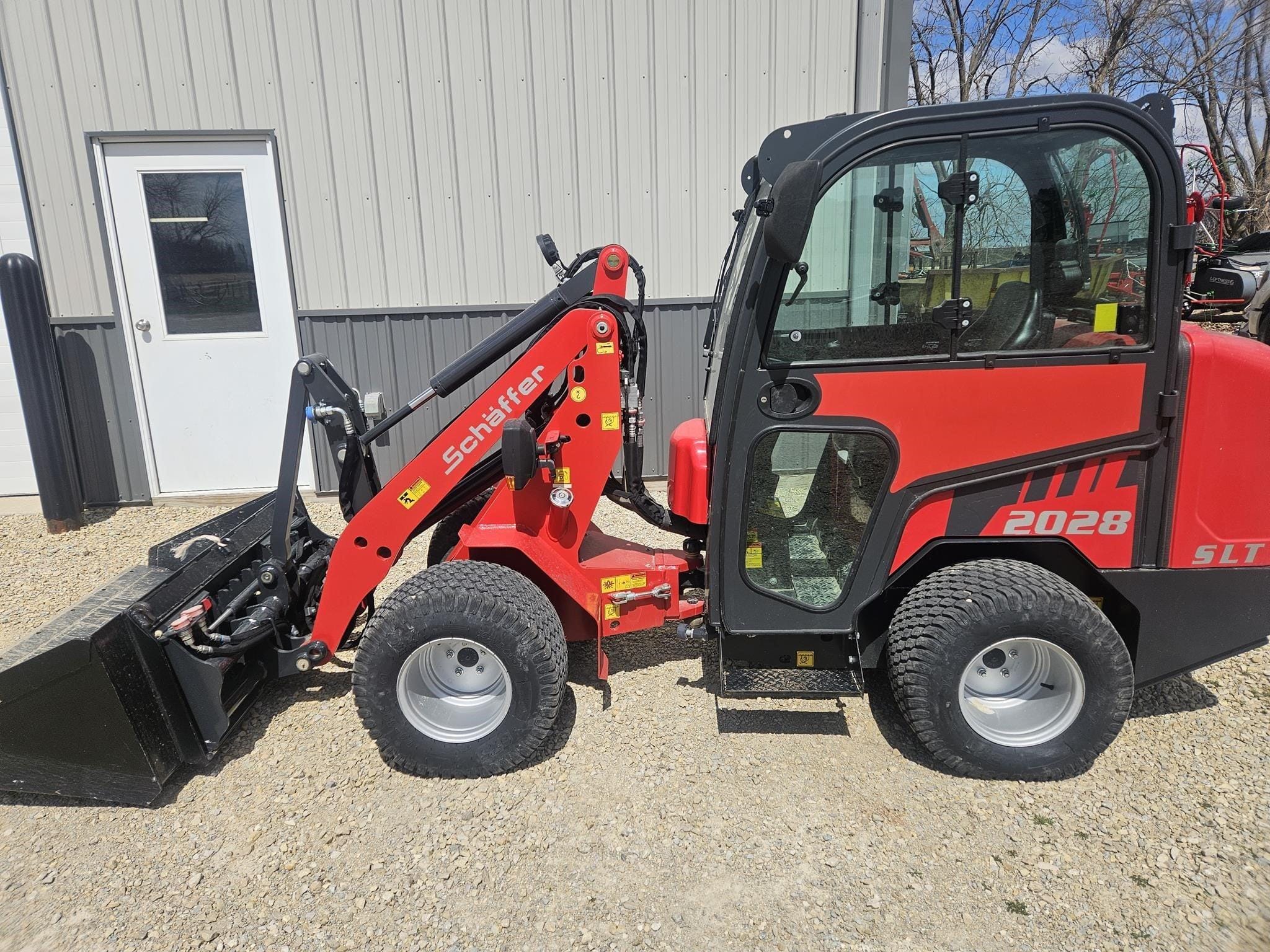 2023 Schaffer 2028 SLT Equipment Image0