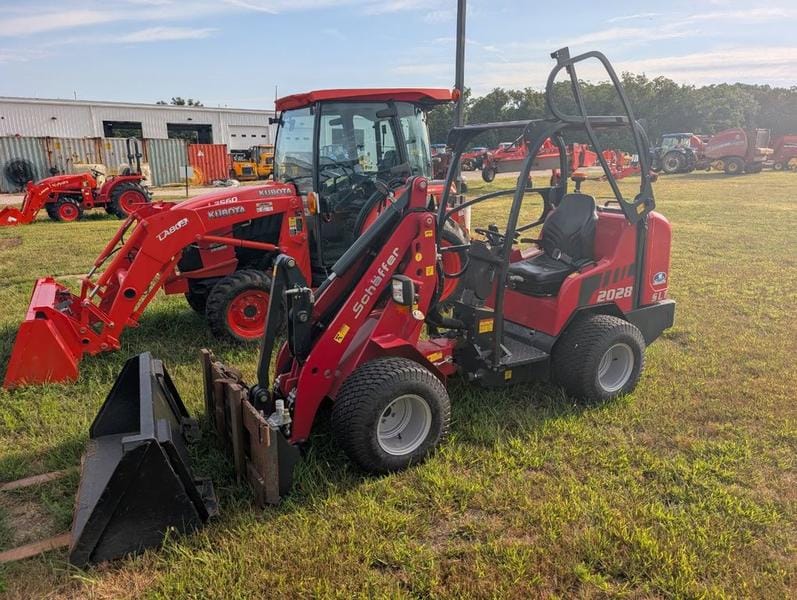 2023 Schaffer 2028 SLT Equipment Image0