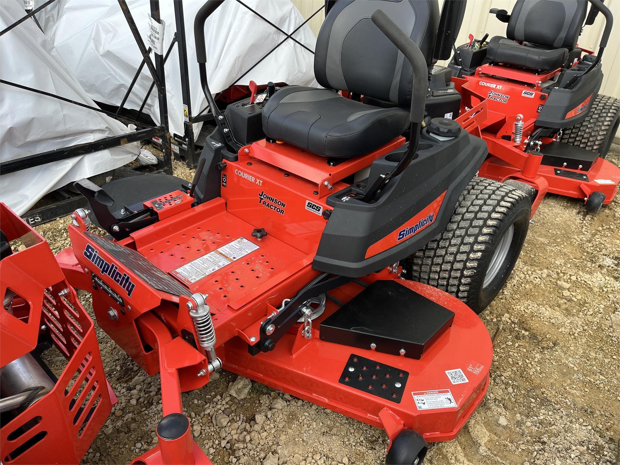 2023 Simplicity Courier XT Equipment Image0