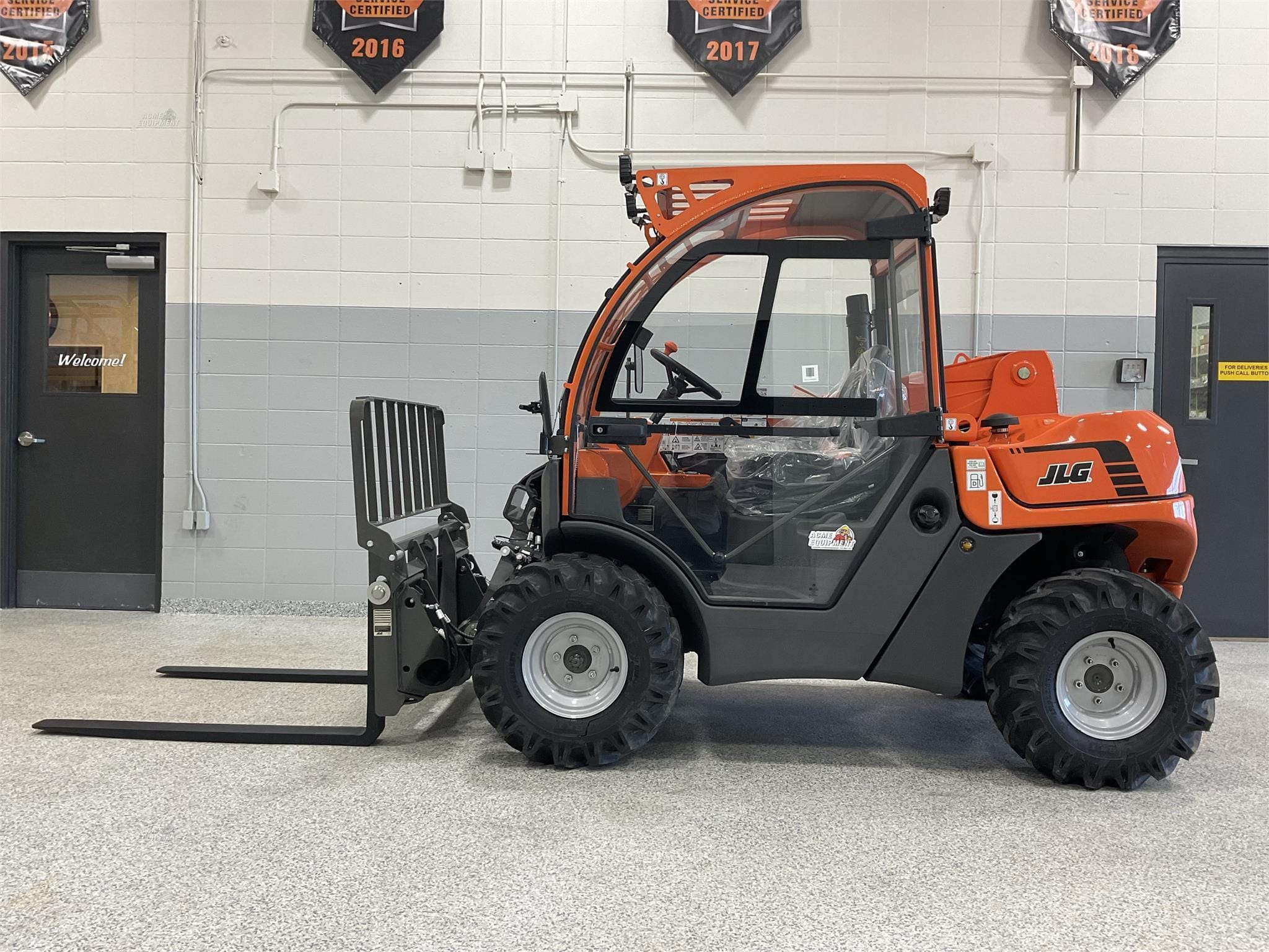 2023 Skytrak 3013 Equipment Image0