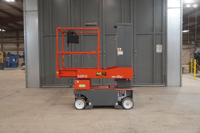 Image of Sky Jack SJ20E equipment image 1