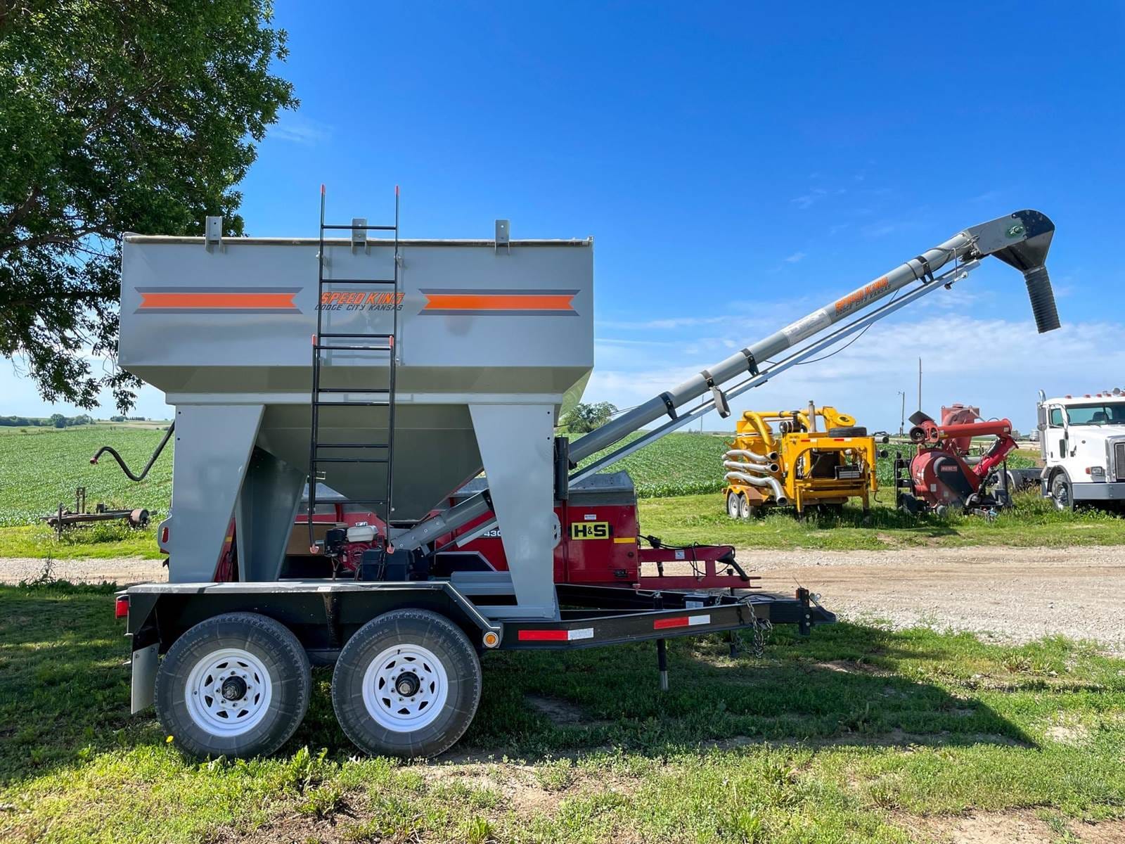 2024 Speed King 160 Equipment Image0