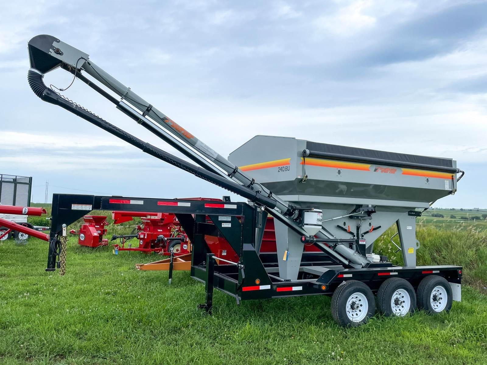 2024 Speed King 240 Equipment Image0