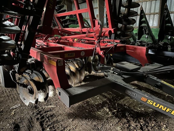 2023 Sunflower 1436 Equipment Image0