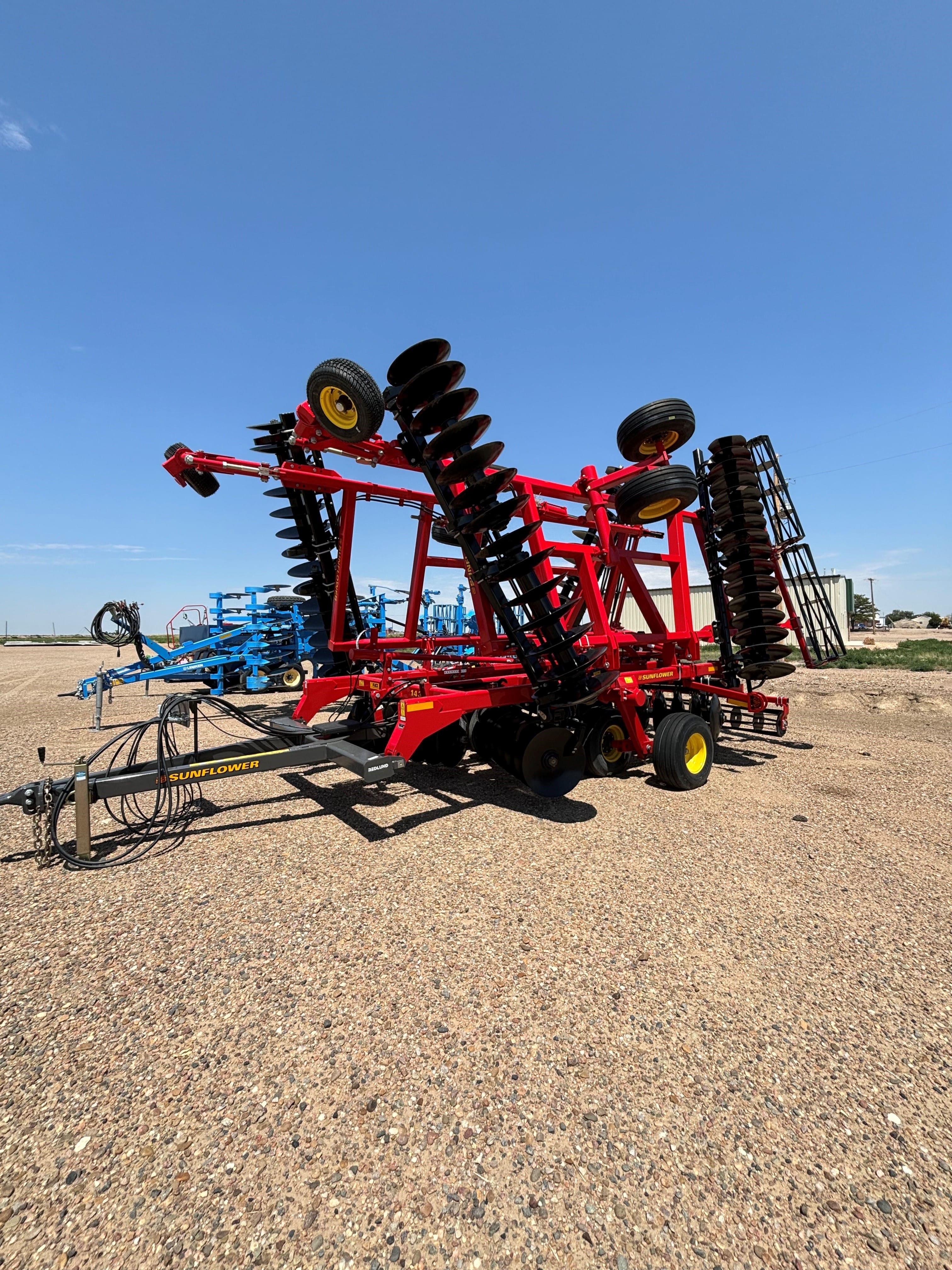 2023 Sunflower 1436 Equipment Image0