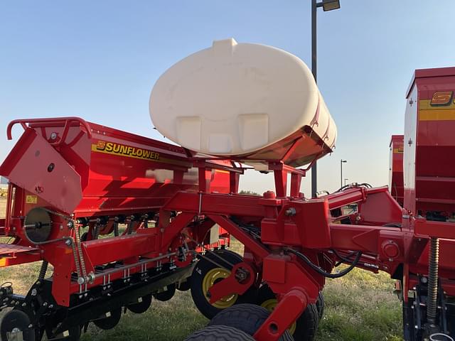 Image of Sunflower 9435-40 equipment image 3