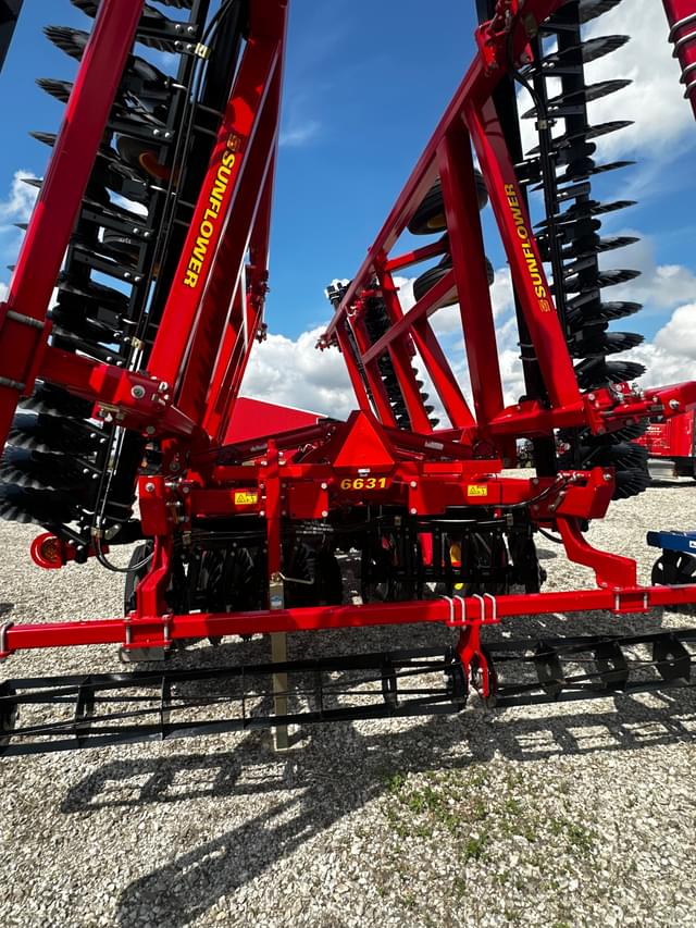 Image of Sunflower 6631 equipment image 3