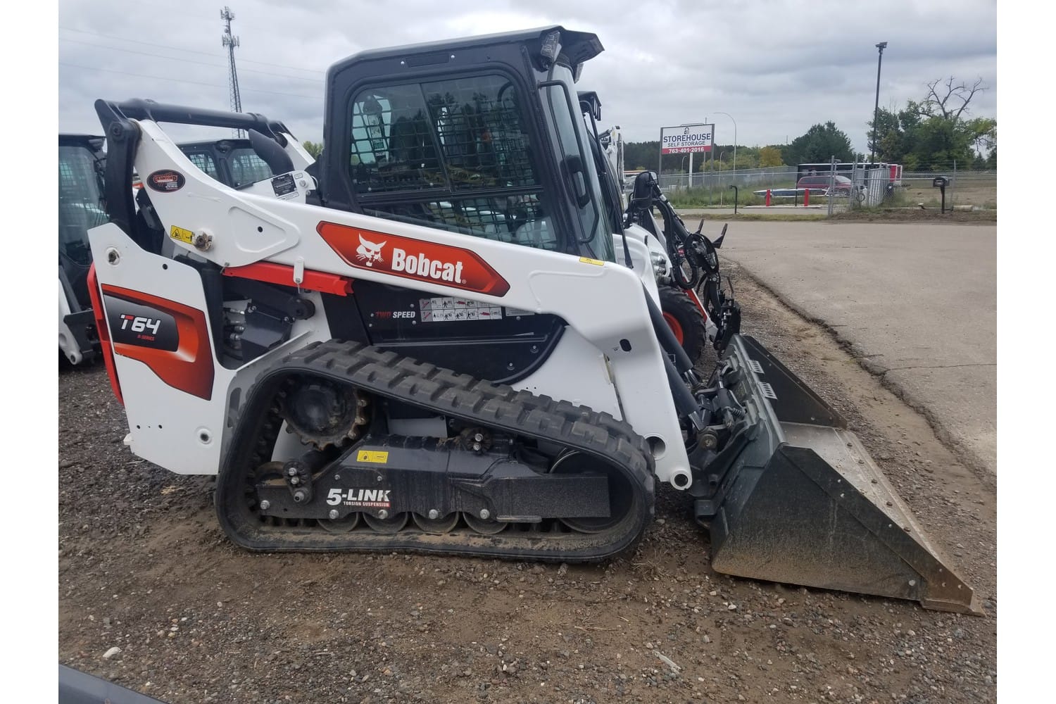 2023 Bobcat T64 Equipment Image0