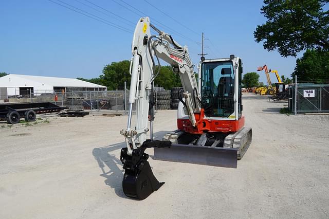 Image of Takeuchi TB350R equipment image 3