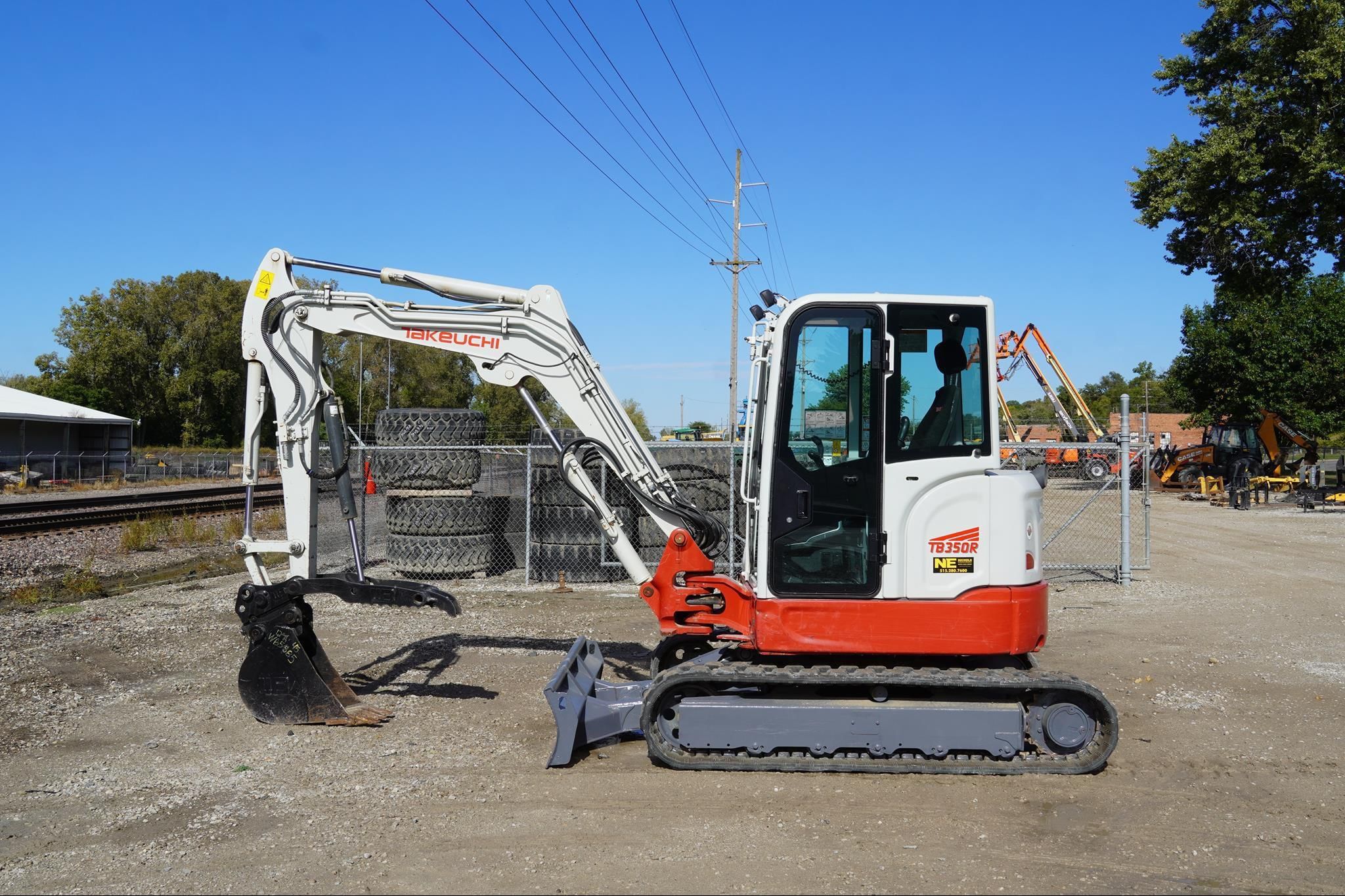 2023 Takeuchi TB350R Equipment Image0