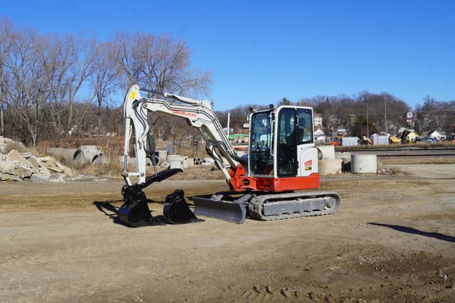Image of Takeuchi TB350R equipment image 1