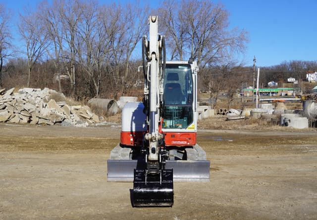 Image of Takeuchi TB350R equipment image 4