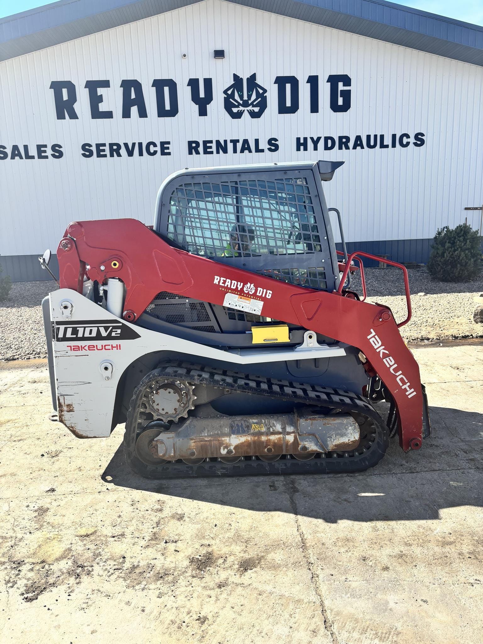 2023 Takeuchi TL10V2 Equipment Image0