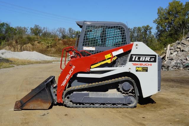 Image of Takeuchi TL8R2 equipment image 1