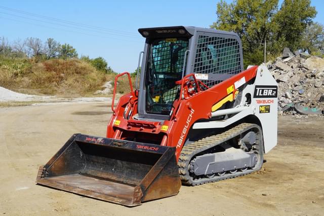 Image of Takeuchi TL8R2 equipment image 2
