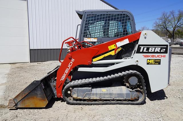 Image of Takeuchi TL8R2 equipment image 2