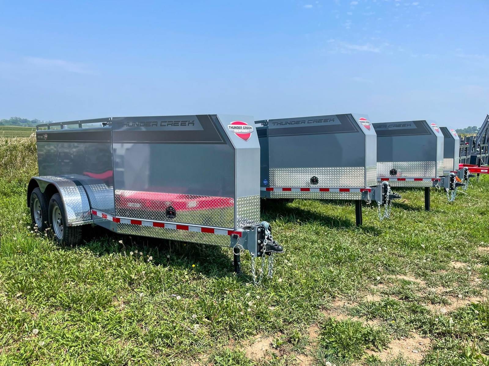 2023 Thunder Creek FST990 Equipment Image0