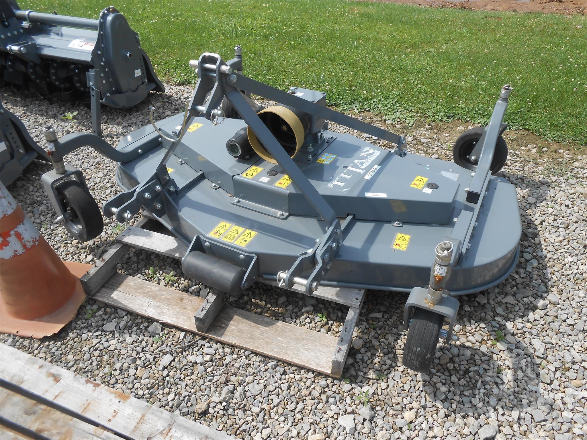 2023 Titan SGM6 Equipment Image0