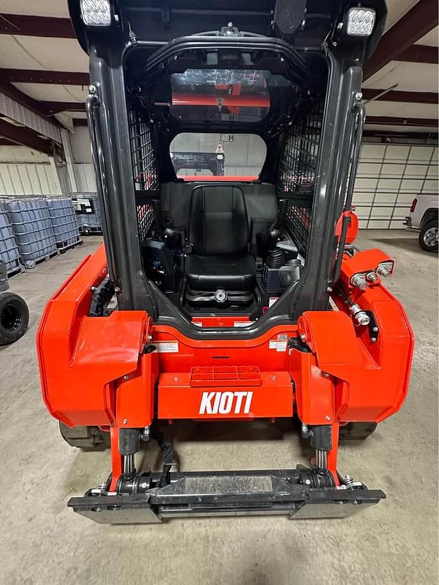 Image of Kioti TL750 equipment image 2